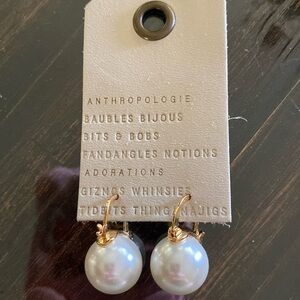 NWT Anthropology pearl earrings